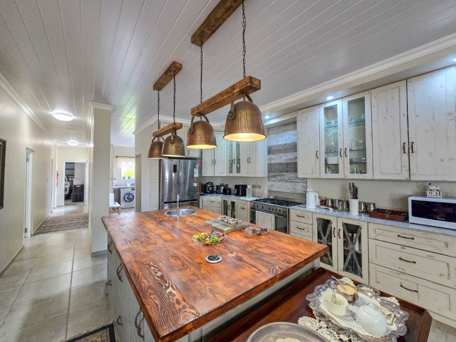 3 Bedroom Property for Sale in Stilbaai Wes Western Cape